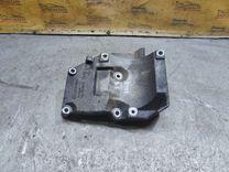 Кронштейн компрессора кондиционера U4GIHA Volkswagen Passat - Фото 1