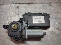 Моторчик стеклоподъемника задний правый IXAANW Audi A4