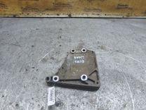 Кронштейн компрессора кондиционера SVN79K Fiat Linea