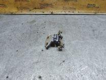 Петля двери задней правой LJYVYR Mitsubishi Carisma купить