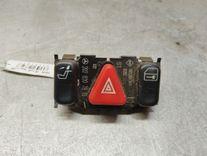 Кнопка аварийной сигнализации YEIM5H Mercedes C W202 купить