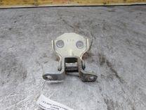 Петля двери задней правой 682SK0 Subaru Forester купить в магазине запчастей бу