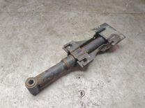 Клык бампера передний левый 8F2G4O BMW 7 E32 купить