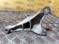 Кронштейн КПП U8GL9U Ford Focus купить в магазине запчастей бу