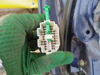 Проводка двери передней правой Y8T07V Mazda Premacy купить с доставкой