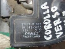 Замок багажника H3U6RK Toyota Corolla Verso - Фото 8