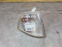 Поворотник правый EXXUJQ Skoda Octavia