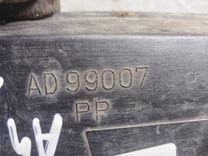 Заглушка (решетка) в бампер передний MVK5DU Audi A4 купить в магазине запчастей бу