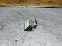 Петля двери передней правой 39C0M5 Peugeot 406