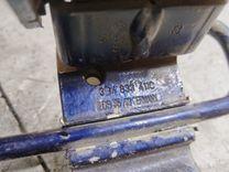 Петля двери задней левой NMJ34W Volkswagen Passat купить в магазине запчастей бу