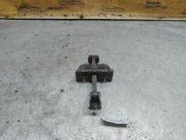 Ограничитель открывания двери передней JXXW17 Toyota Avensis купить в магазине запчастей бу