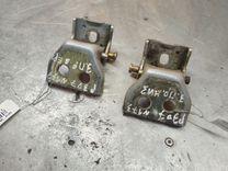 Петля двери задней правой 669IBO Peugeot 307