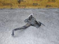 Крюк капота 66P3J7 Audi A4 купить в магазине запчастей бу