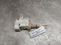 Активатор замка багажника YVHKFW Ford Galaxy