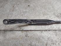 Щеткодержатель (поводок стеклоочистителя, дворник) YTW2I7 Mitsubishi Carisma купить на авторазборке