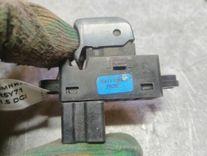 Кнопка стеклоподъемника заднего левого 3R5Y71 Nissan Note - Фото 4