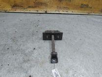 Ограничитель открывания двери задней 7R32TL Toyota Avensis купить в магазине запчастей бу