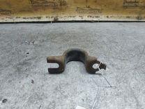 Крепление втулки стабилизатора T890JN Mazda Xedos 6 - Фото 3