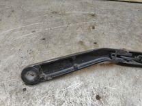 Щеткодержатель (поводок стеклоочистителя, дворник) GU5Y5B Volkswagen Polo купить с доставкой. Огромный выбор запчастей и марок авто. У нас есть практически все.