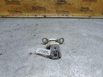 Петля двери передней правой M14A2W Skoda Fabia купить