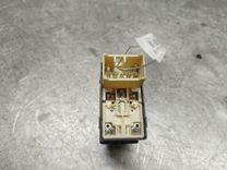 Кнопка стеклоподъемника переднего правого 61LC37 Hyundai Trajet купить с доставкой