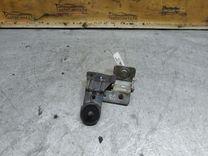 Петля крышки багажника UQMNUC Renault Laguna купить в магазине запчастей бу