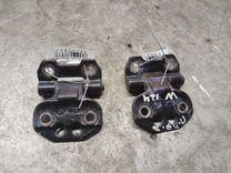 Петля двери передней правой 5A0R84 Mercedes E W124 - Фото 2