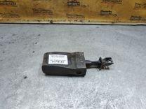 Ограничитель открывания двери передней E6P66M Skoda Fabia