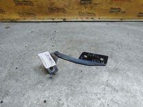 Петля капота левая 5V5G4T Peugeot 405 - Фото 1