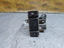 Подушка крепления КПП S6M4TO Volkswagen Sharan купить на авторазборке