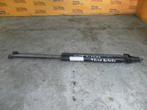 Амортизатор крышки багажника (3-5 двери) 75T6X7 Volkswagen Passat