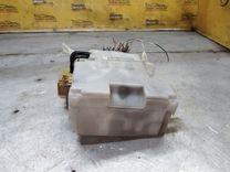 Блок предохранителей V5NIR2 Toyota Corolla купить на авторазборке