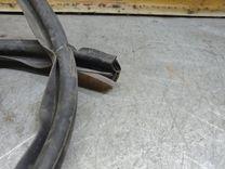 Уплотнитель капота 4J0W8N Opel Zafira купить в магазине запчастей бу