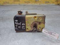 Замок двери передней правой LM5PYA Peugeot 406 - Фото 1