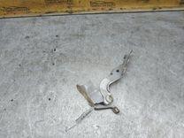 Петля капота правая 2OCXTI Toyota Corolla купить в магазине запчастей бу