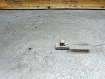 Крепление (крючок) солнцезащитного козырька 6RQ1O9 Audi A4 купить