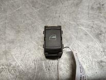 Кнопка стеклоподъемника заднего левого 6HOWKG Volkswagen Golf