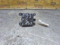 Моторчик заслонки печки TBN9RO Nissan Primera