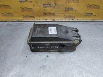 Крышка блока предохранителей QRYFH0 Audi 100