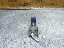 Петля двери передней левой 86XK44 Peugeot 607 купить