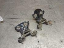 Петля двери задней правой 0JAF67 Mitsubishi Carisma купить