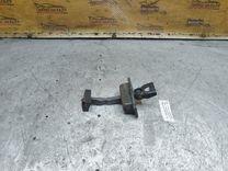 Ограничитель открывания двери задней AXKW1Z Mercedes A W168 - Фото 1