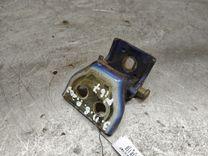 Петля двери задней правой 2J1Q2U Peugeot 307