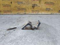 Петля двери задней левой DFZ4M4 Skoda Fabia - Фото 1