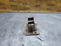 Кронштейн усилителя бампера переднего (Домик) PEF26C Daewoo Leganza