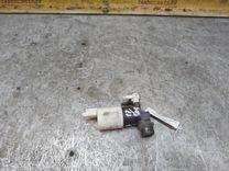 Насос (моторчик) омывателя стекла UFMGTH Peugeot 307 купить