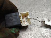 Кнопка стеклоподъемника переднего правого T2K67C Nissan Primera - Фото 4