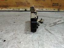 Замок двери передней правой Y03KJH Peugeot 106 - Фото 4