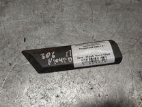 Молдинг крыла переднего левого 66DH7T Peugeot 306