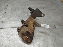 Кронштейн гидроусилителя IJN8N6 Mitsubishi Carisma - Фото 2